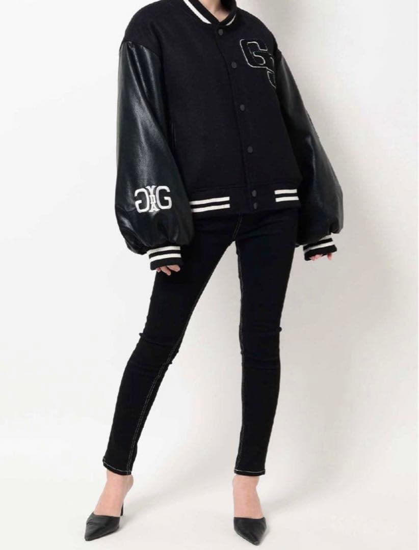 最終価格 GYDAジェイダ 大人気即完売 Gロゴスタジャン アウター