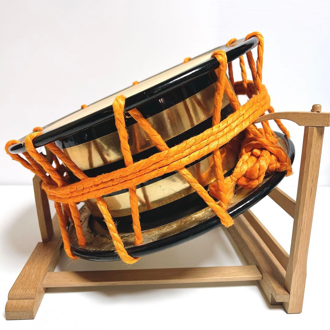 【良品】締め太鼓　和太鼓 35.5cm x 16cm 木製スタンド　金彩　蒔絵