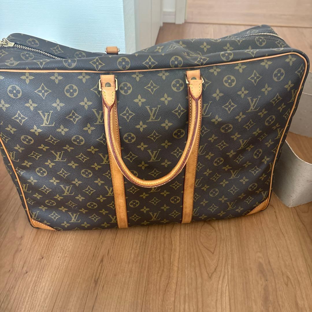 LUISVUITTONシリウスモノグラム※2回のみ使用。長期保存のため中汚れ