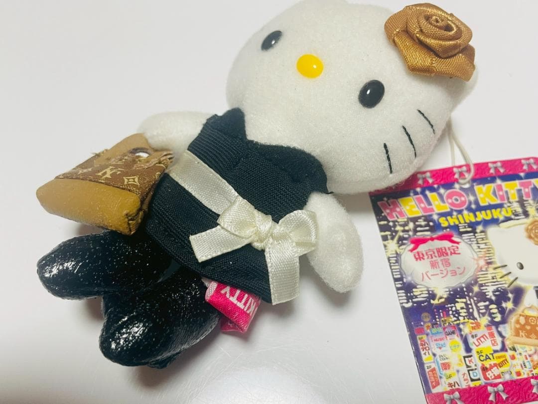 グッズ】ハローキティ東京限定「新宿バージョン」