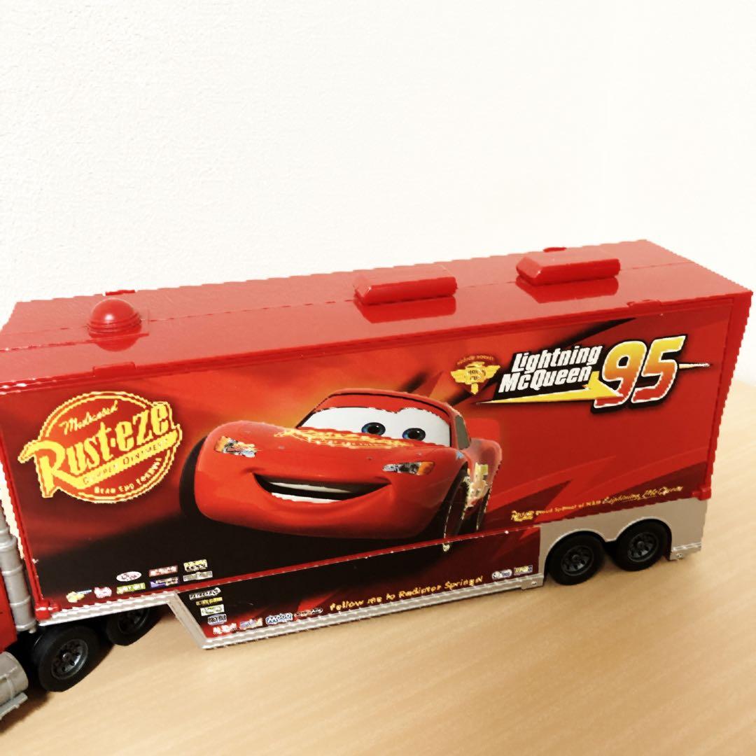 カーズ トミカ たくさんのせよう! 大きなマックトレーラー 24台収納