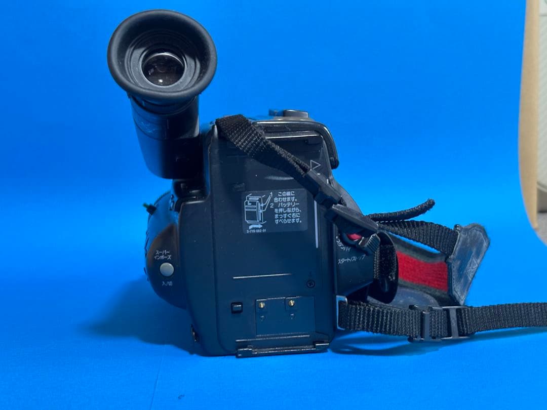 Ricoh R-680 8ミリビデオカメラ本体 付属品