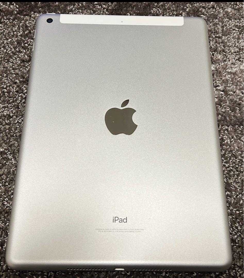 シルバー iPad 本体 第六世代