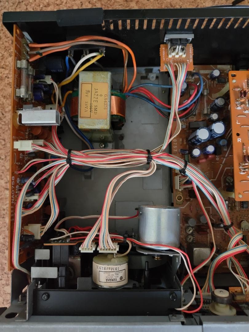 【ジャンク品】YAMAHA ステレオカセットデッキ　K-1d