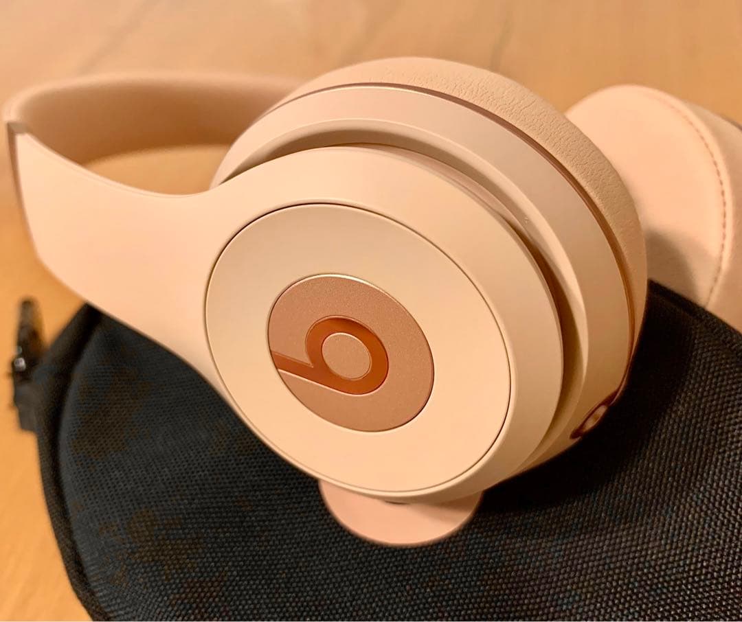 美品\限定モデル！beats solo 3ワイヤレス ヘッドホン　ピンクゴールド ブルートゥースヘッドホン Beats Solo3 Wireless ローズゴールド
