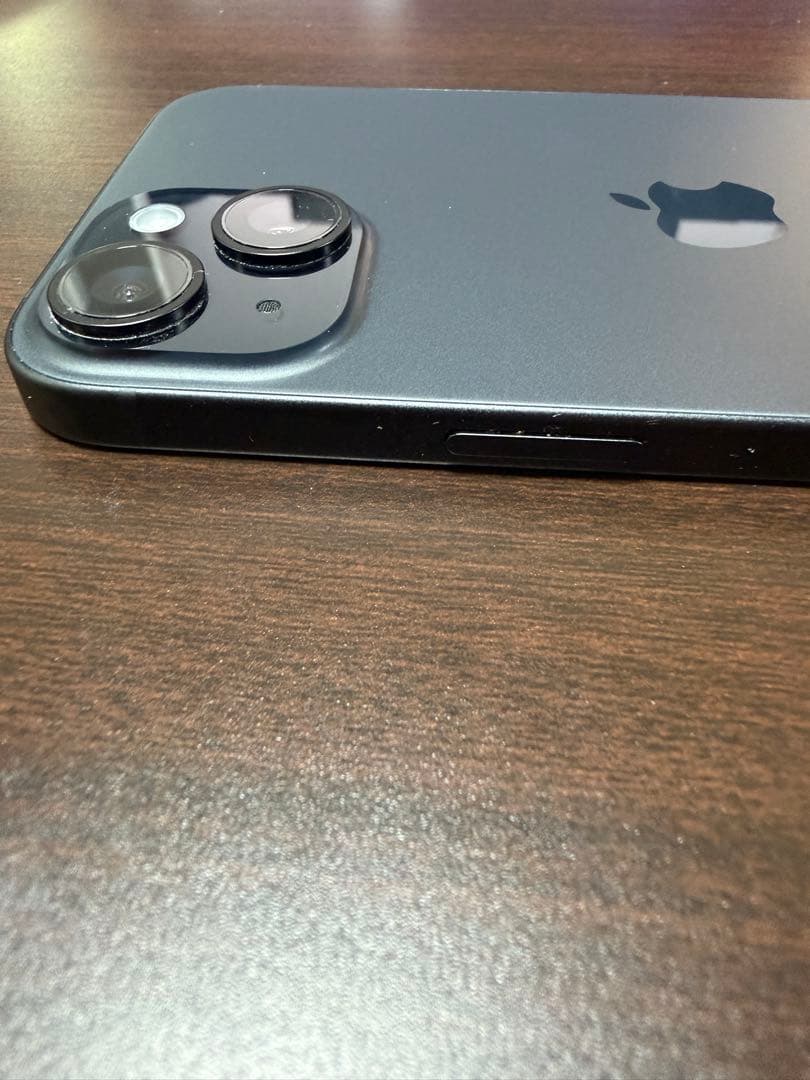 iPhone15 本体256GB 82%