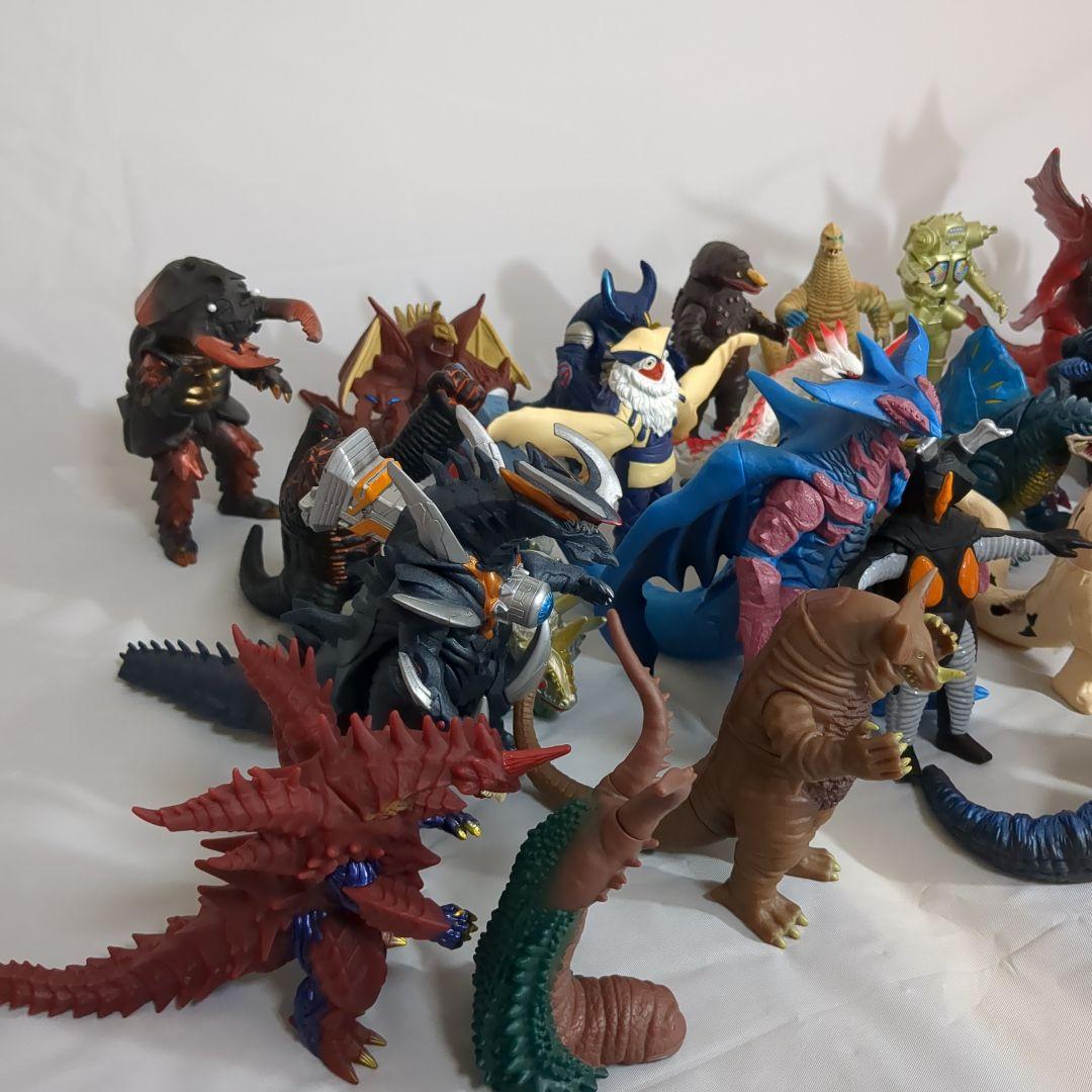 ウルトラマン怪獣 ソフビ 38体セット カード付 ウルトラマン怪獣
