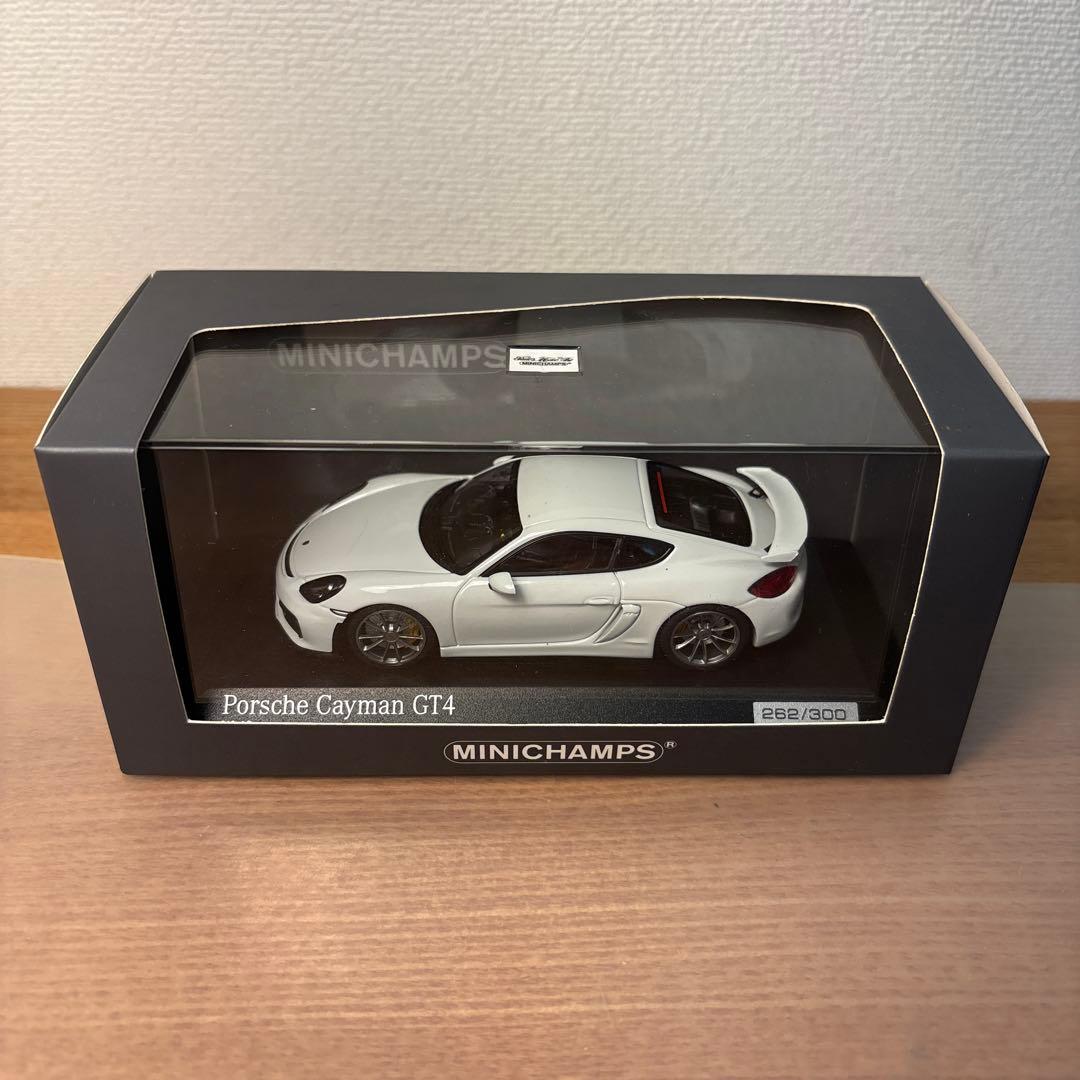 ミニチャンプス　ポルシェ　ケイマン　gt4 1/43 ミニカー　ホワイト 410196100-1.jpg