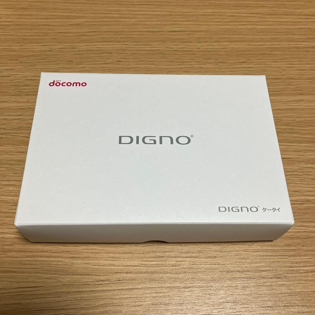 docomo DIGNO 折りたたみ式 携帯 ホワイト　箱付き　初期化済み