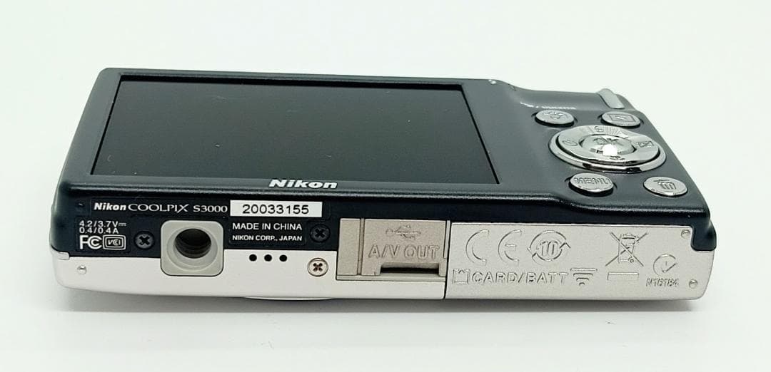 Nikon COOLPIX S3000 Silver デジタルカメラ 充電器付き