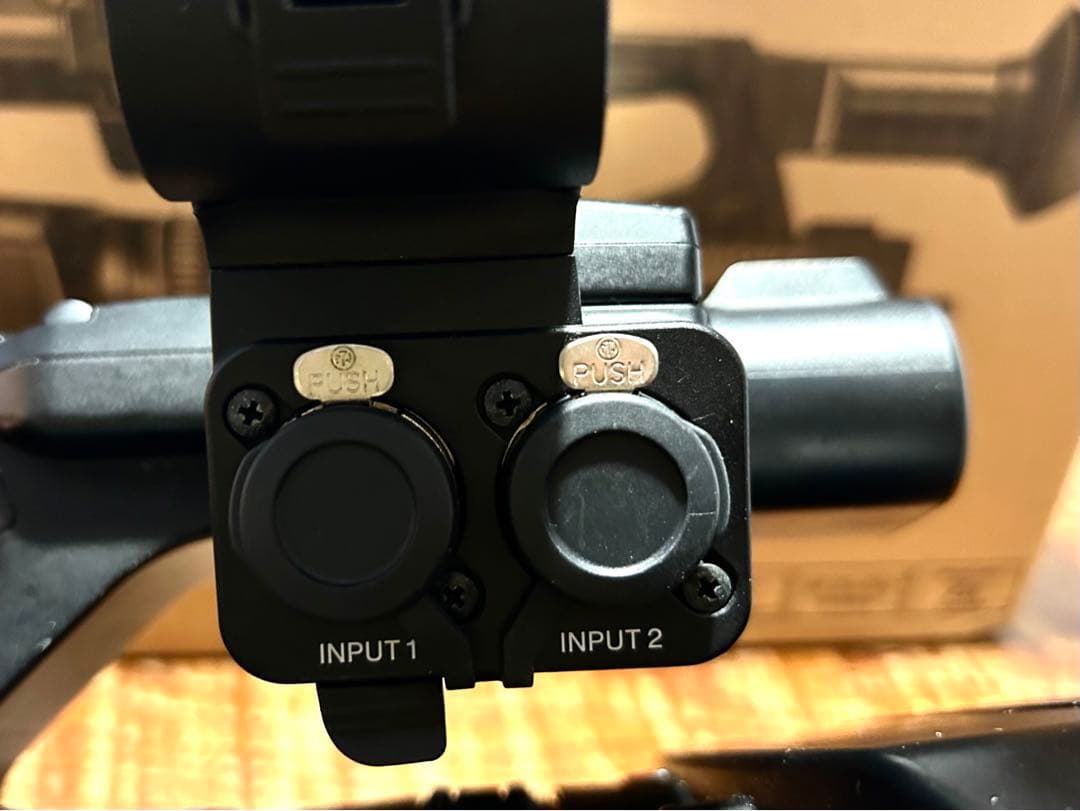 値下げしましたSONY PXW-Z190（充電器、バッテリー1本レインカバー付