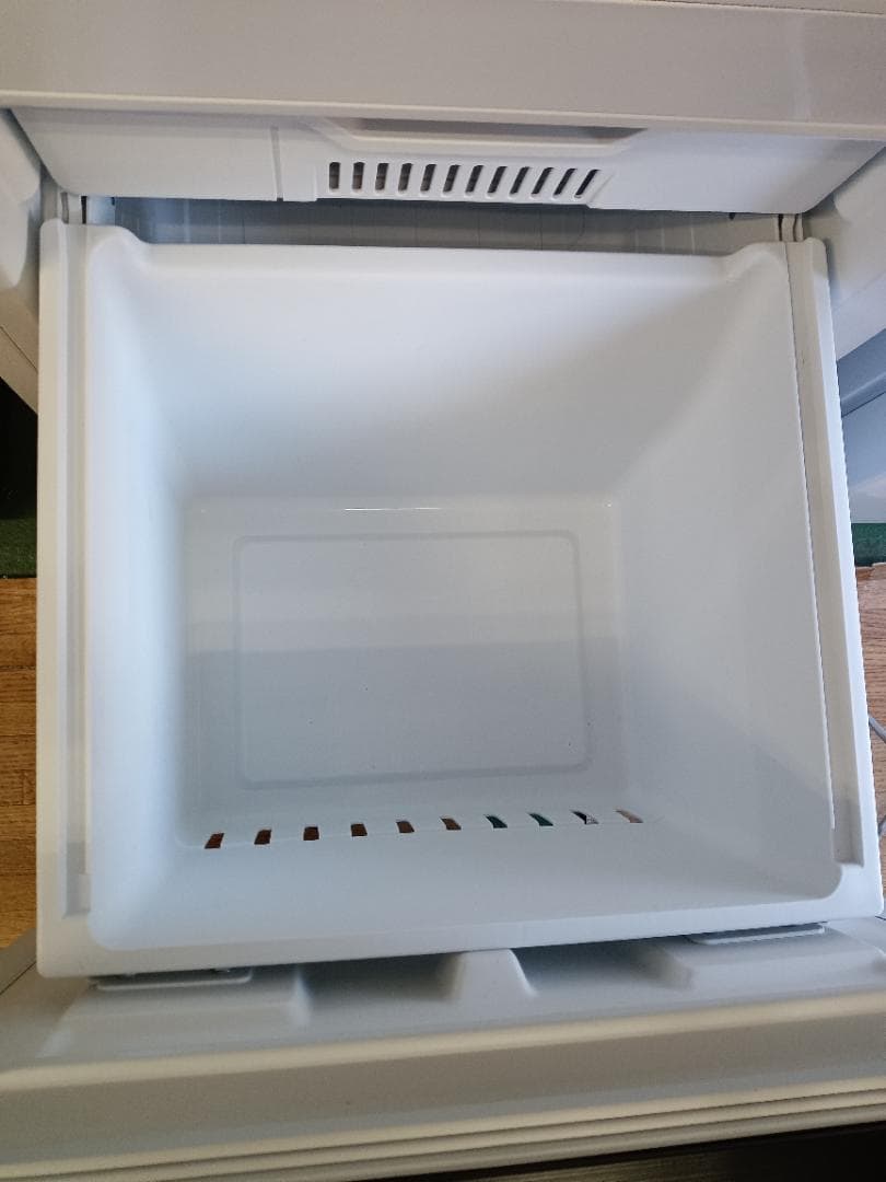 【2024年式】１３５Ｌ 冷蔵庫　HR-D13E3W