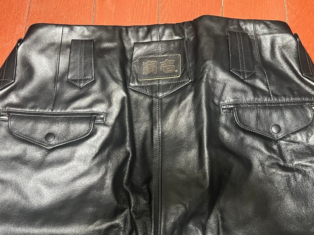 美品】寅壱 ブラックレザー ワイドレッグパンツ ニッカポッカ - メルカリ