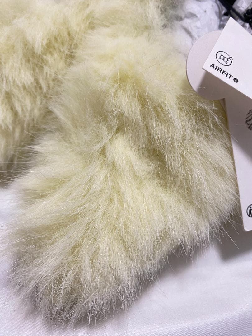 ZARA ハリーランバード フェイクファーシューズ DISNEY 白色 - メルカリ