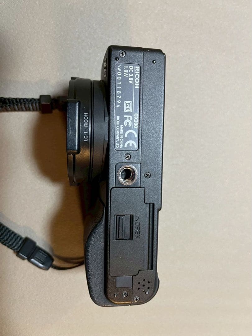 RICOH GX200 コンパクトデジタルカメラ