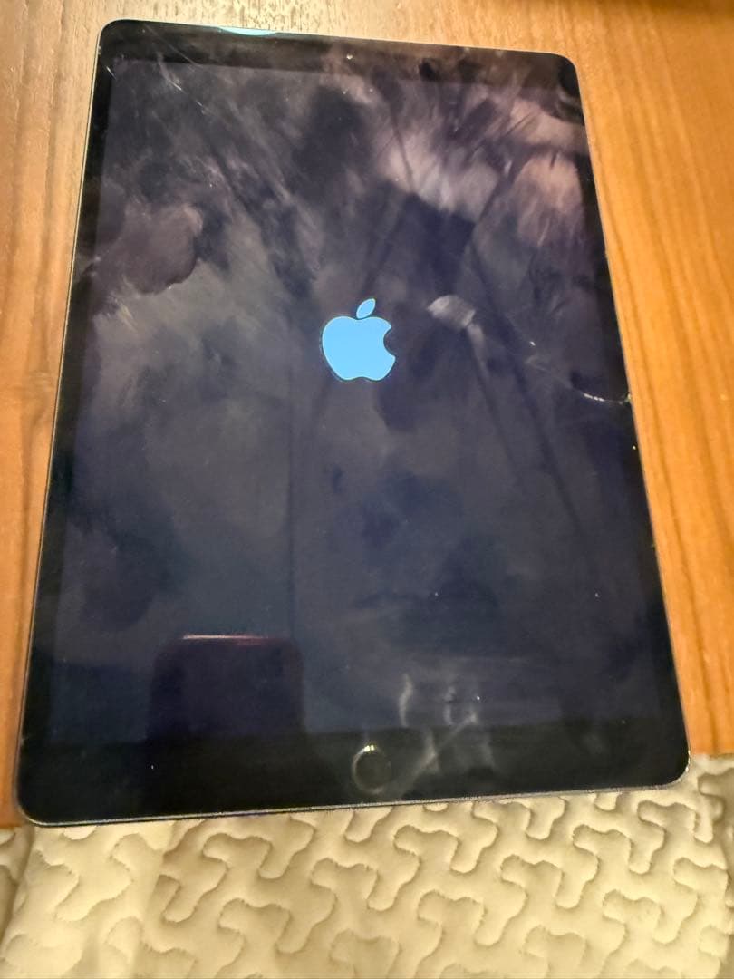 iPad Air 3 Wi-Fi 本体 ひび割れあり