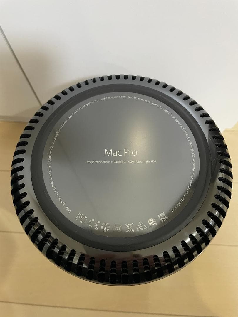 Mac Pro Late2013③D300 mem:32GB SSD:1TB