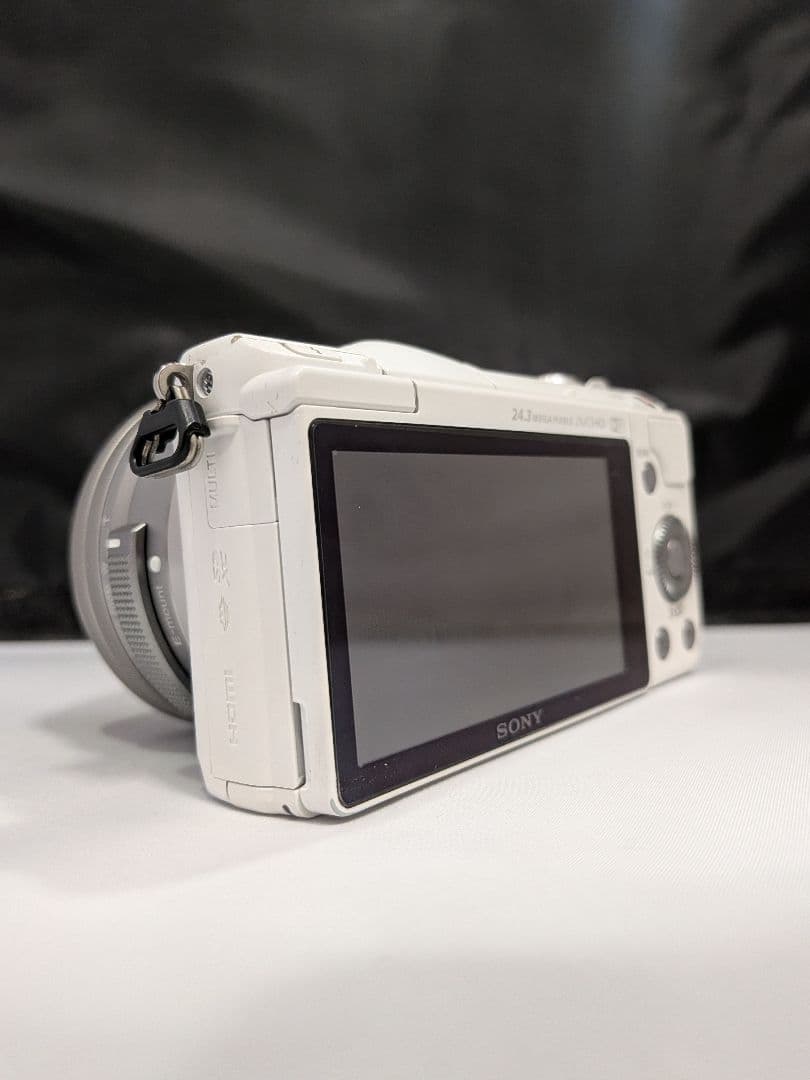 SONY α5100 ホワイト E 16-50mm