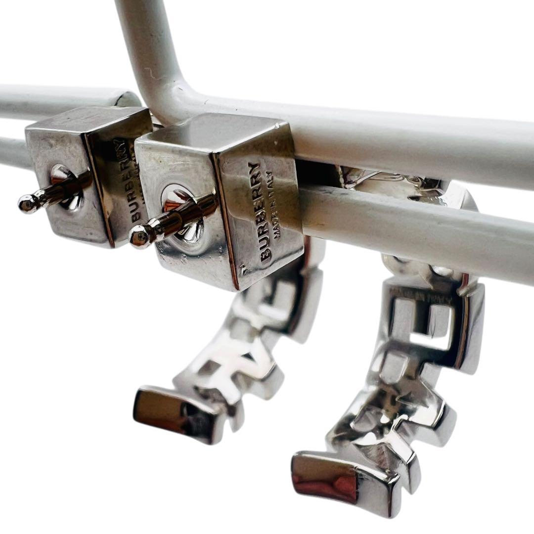 超美品✨バーバリーロンドン フープ ピアス イタリー製 ロゴ - メルカリ