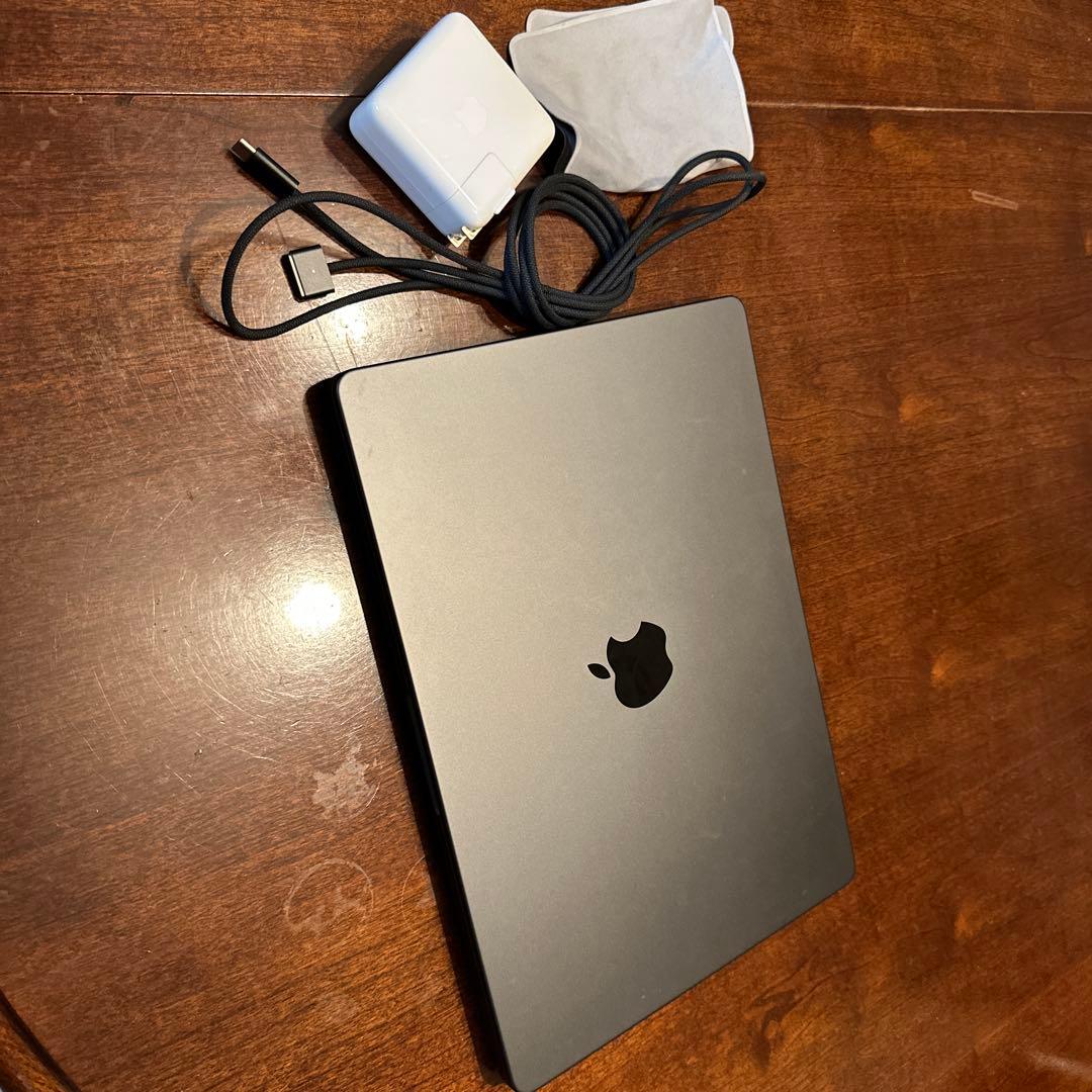 Apple MacBook Pro 14インチ　スペースグレー