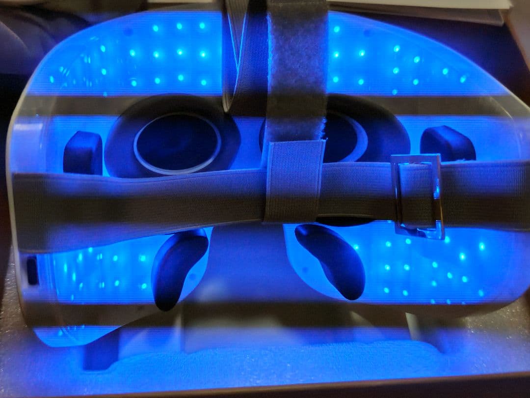 プリージングサン　EMS光美容マスク　ホワイト