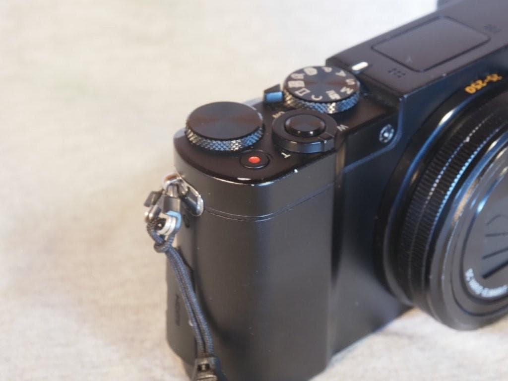 LUMIX 1インチ10倍ズームデジタルカメラ TX1