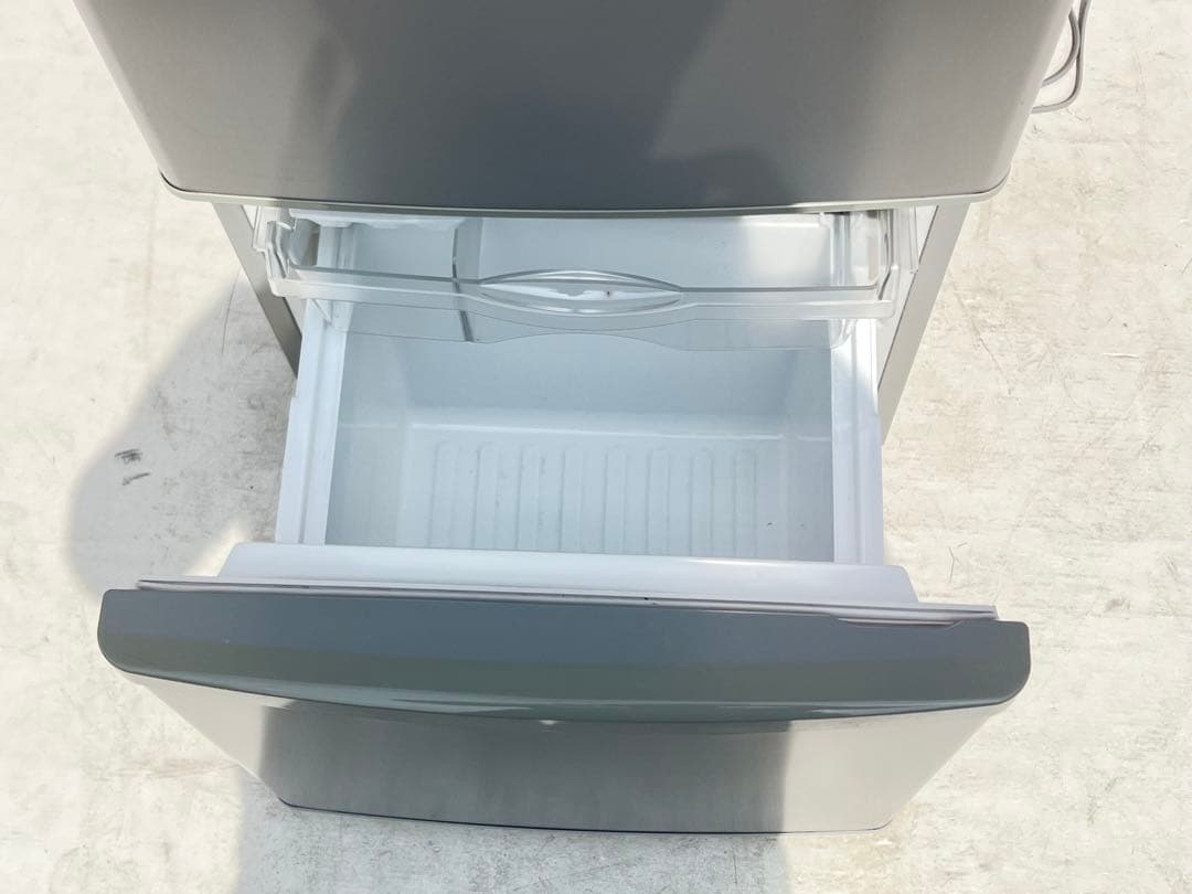 Panasonic ノンフロン冷凍冷蔵庫 品番 NR-B143W-S 2010年