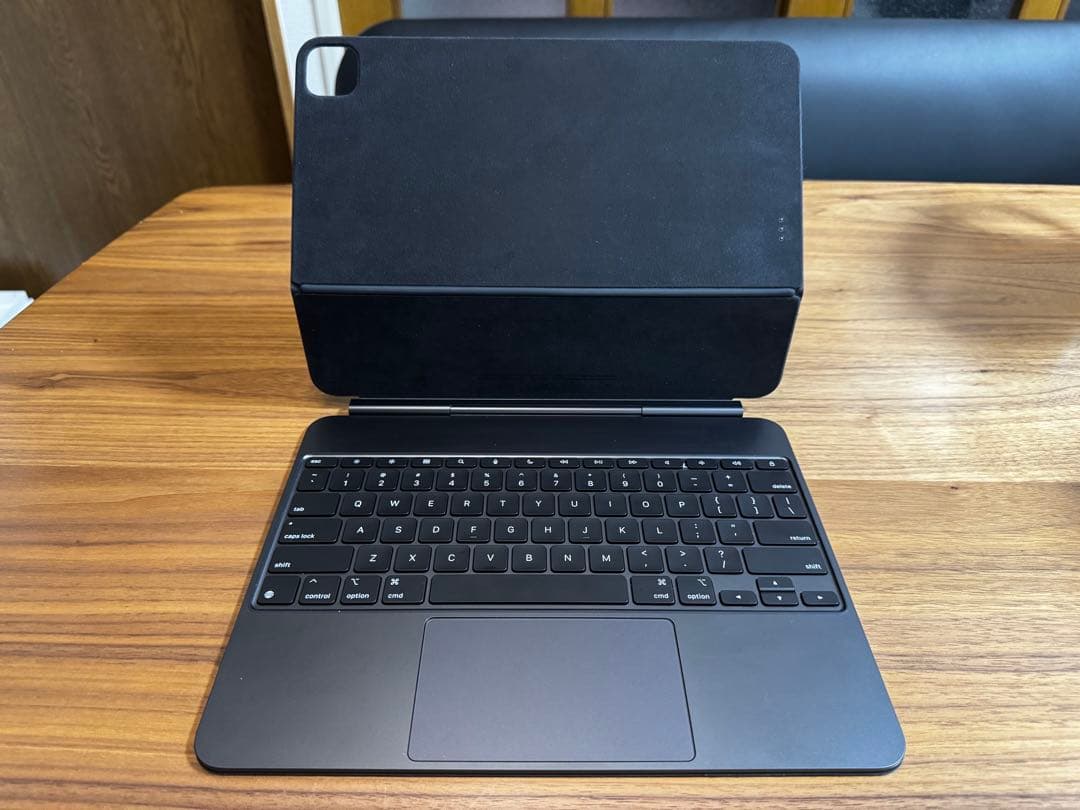 iPad Pro13インチ(M4・512GB・WiFiモデル)+USキーボード