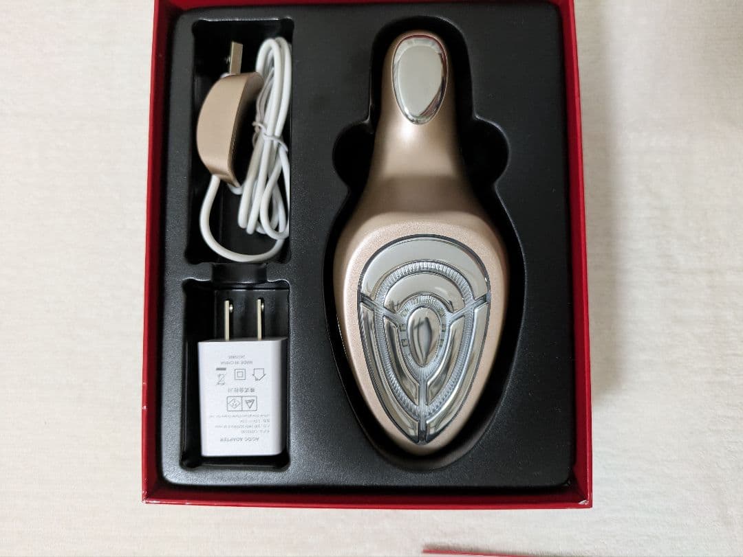 IKKOプロデュースMEラボンエクラ美顔器