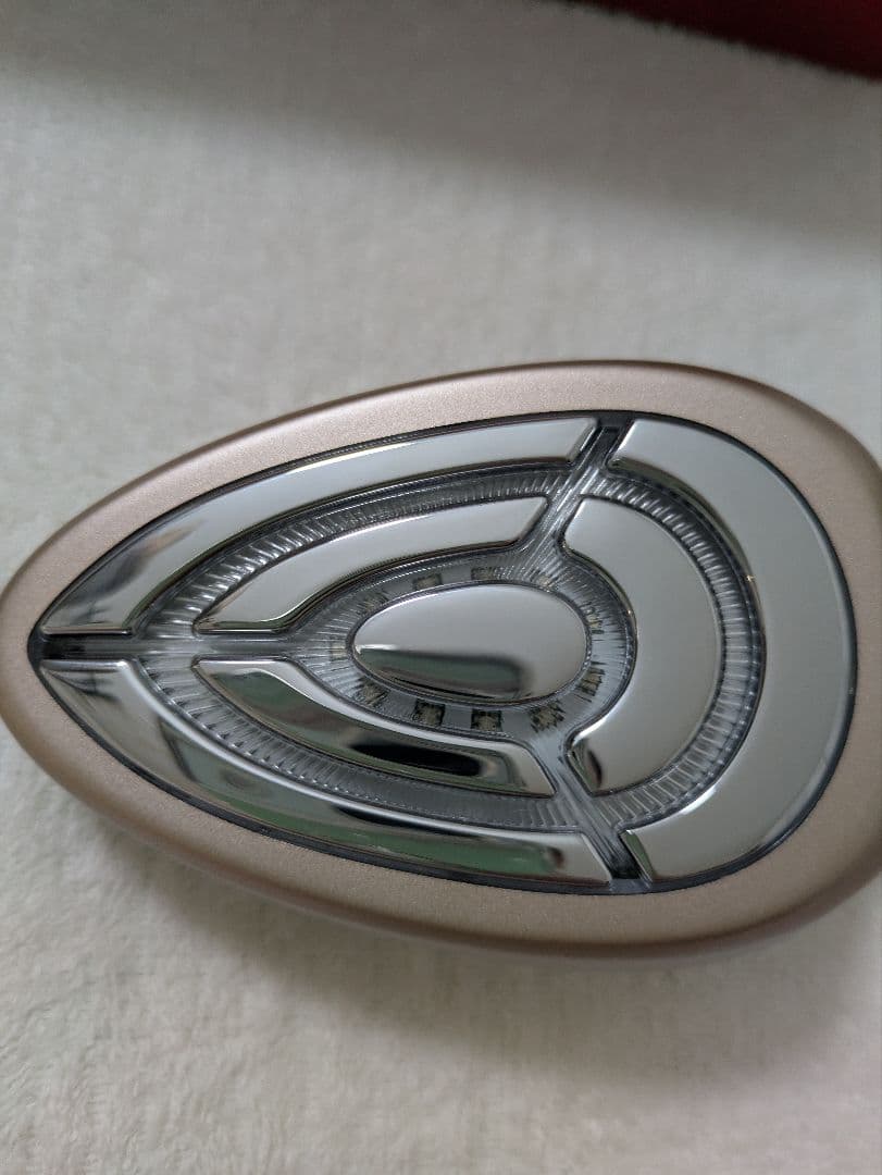 IKKOプロデュースMEラボンエクラ美顔器