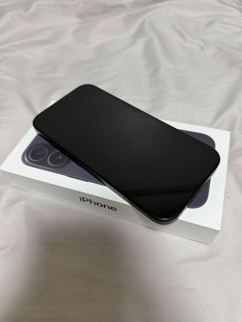 iPhone 16 256gb ブラック [だり柳]