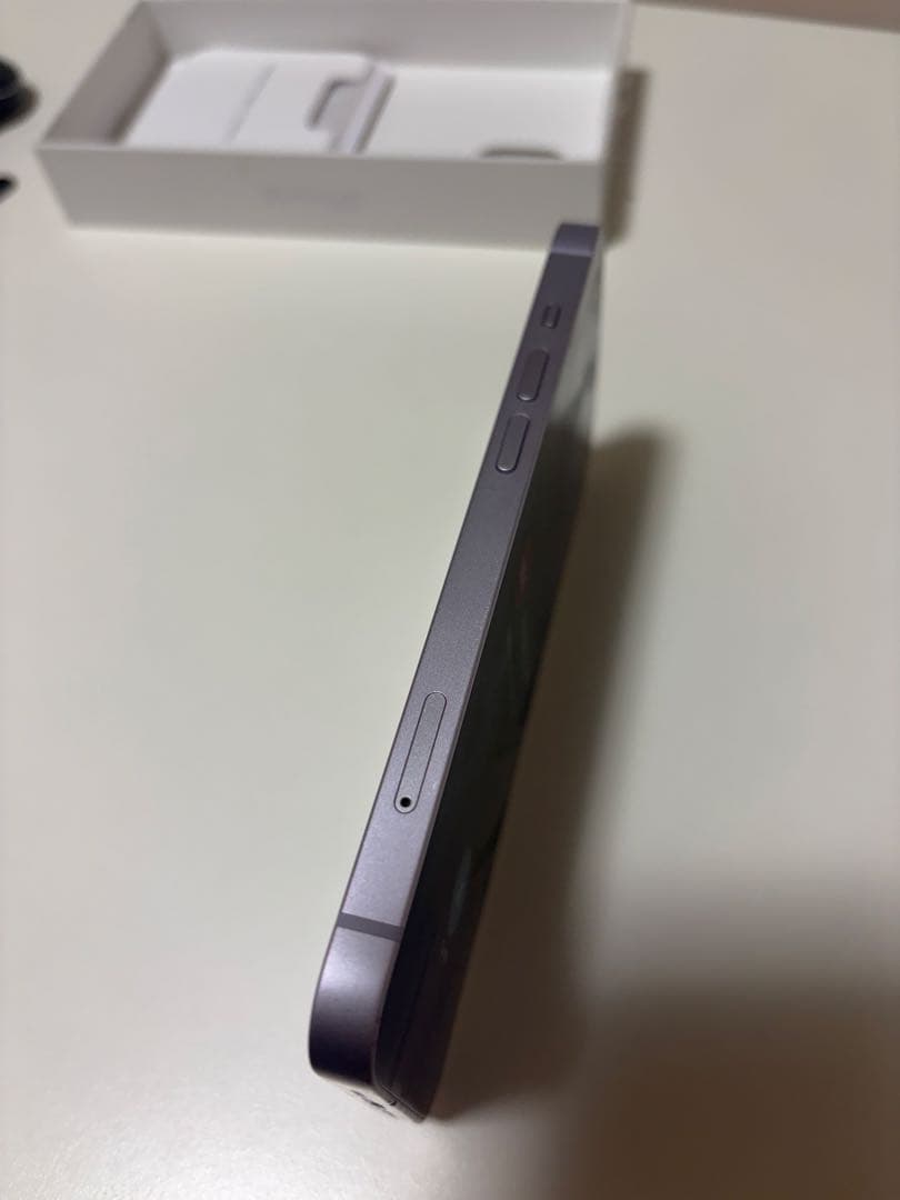 iPhone14 本体 パープル