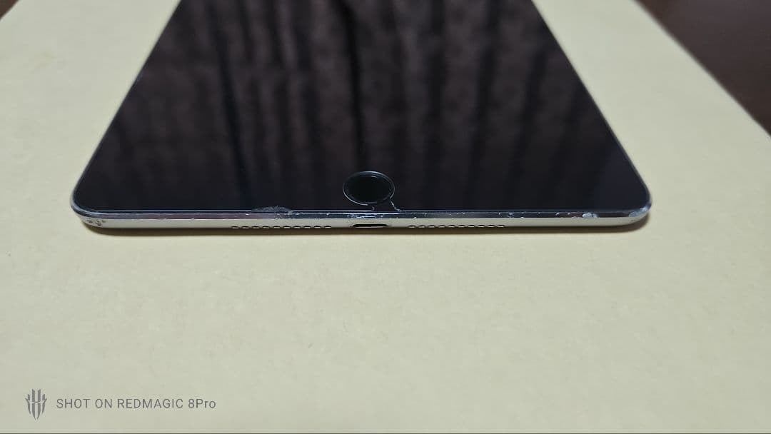 iPad mini 第4世代 128GB SIMフリー スペースグレー