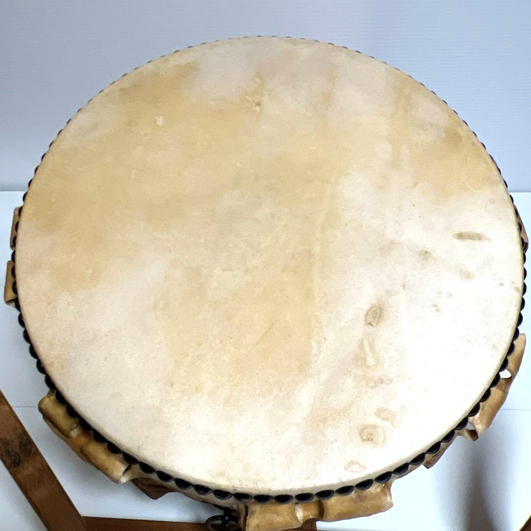 美品】 岡田屋布施 台座 平太鼓 40cm×15cm バチ付き 和太鼓 打楽器