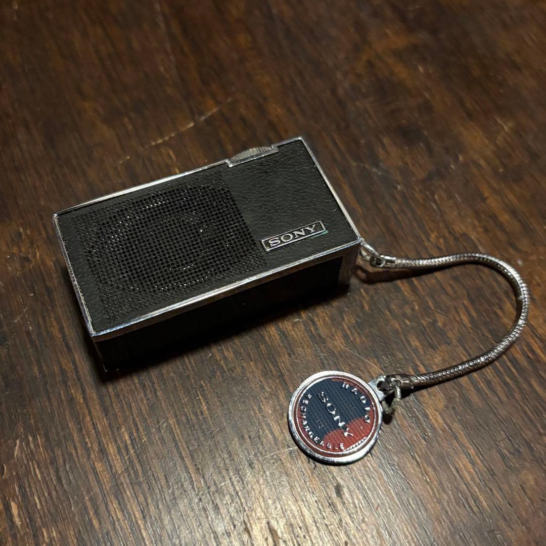 SONY ICR-100 小型ラジオ　1967年