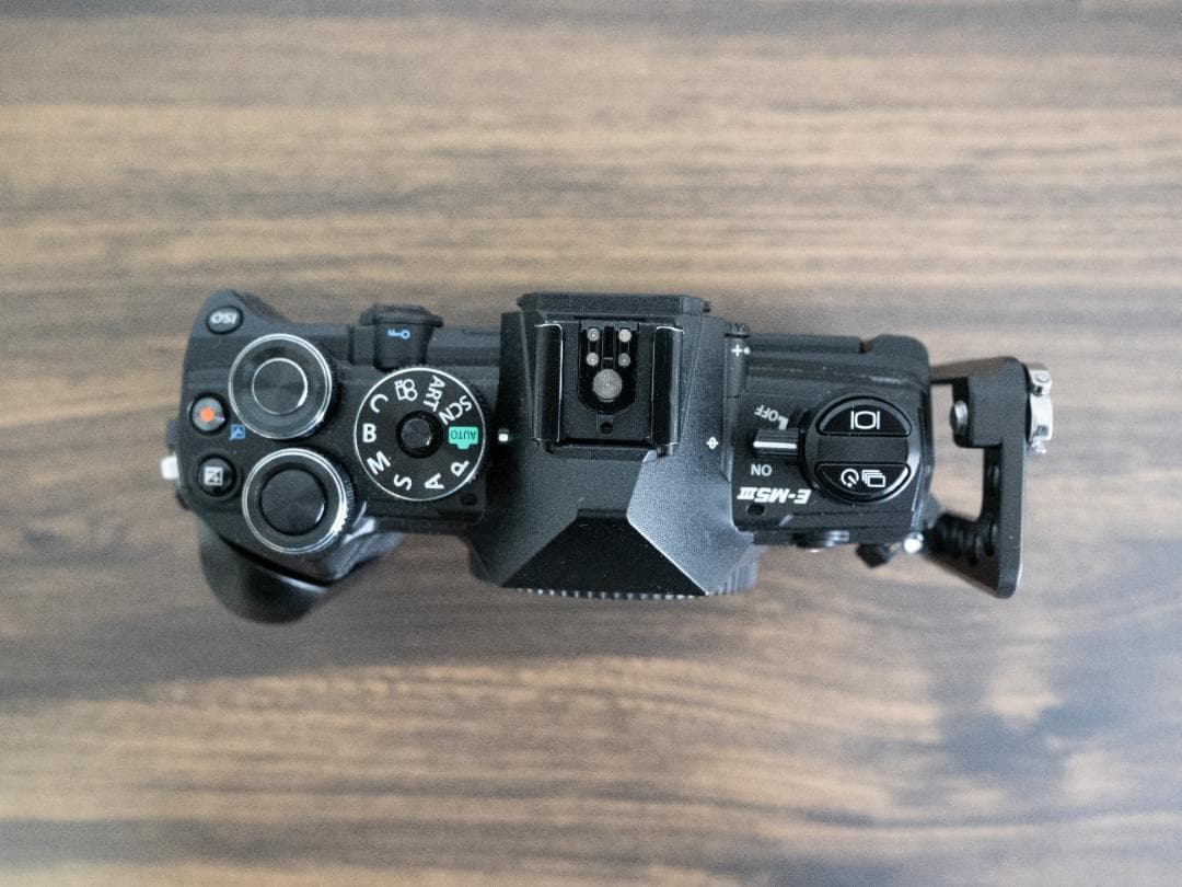 【ジャンク】送料込オリンパスOM-D E-M5 Mark III本体と付属品多数