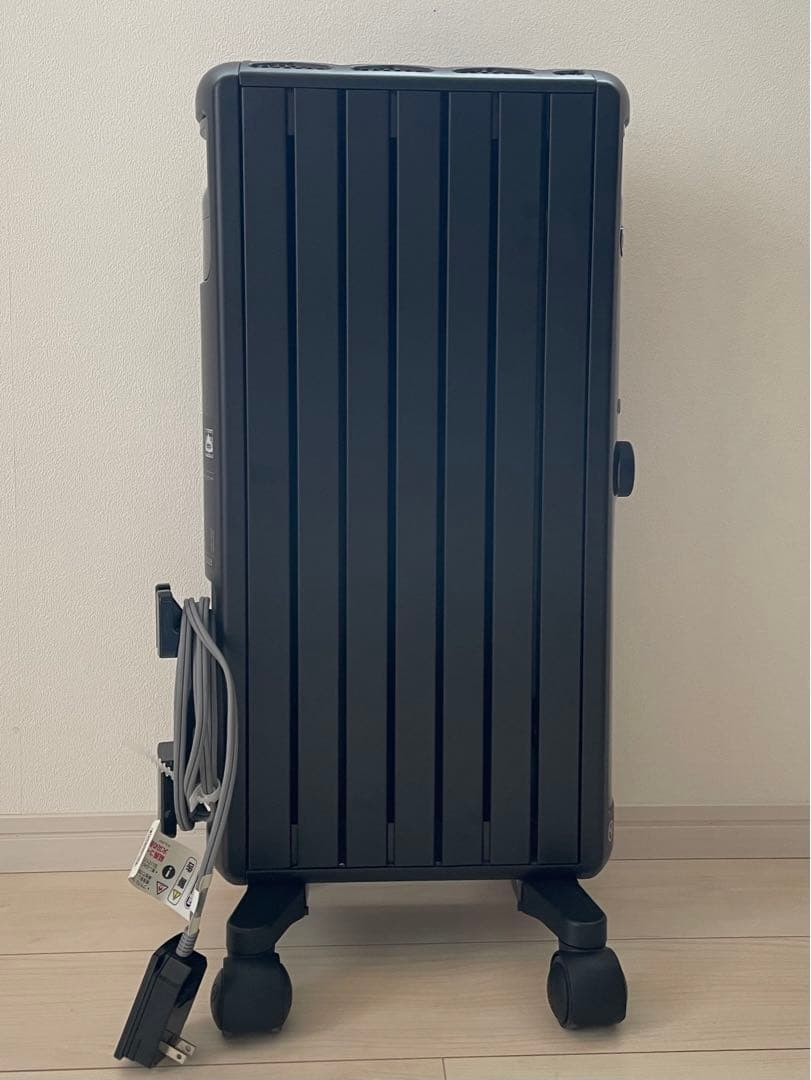 【超美品】マルチダイナミックヒーター　マットブラック　デロンギ　MDHU 09