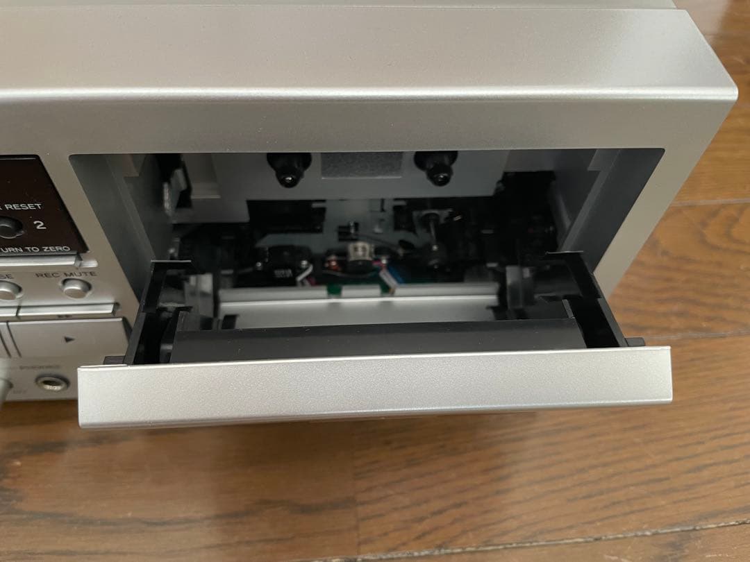 ラジオ・コンポ TEAC W-1200 Double Cassette Deck