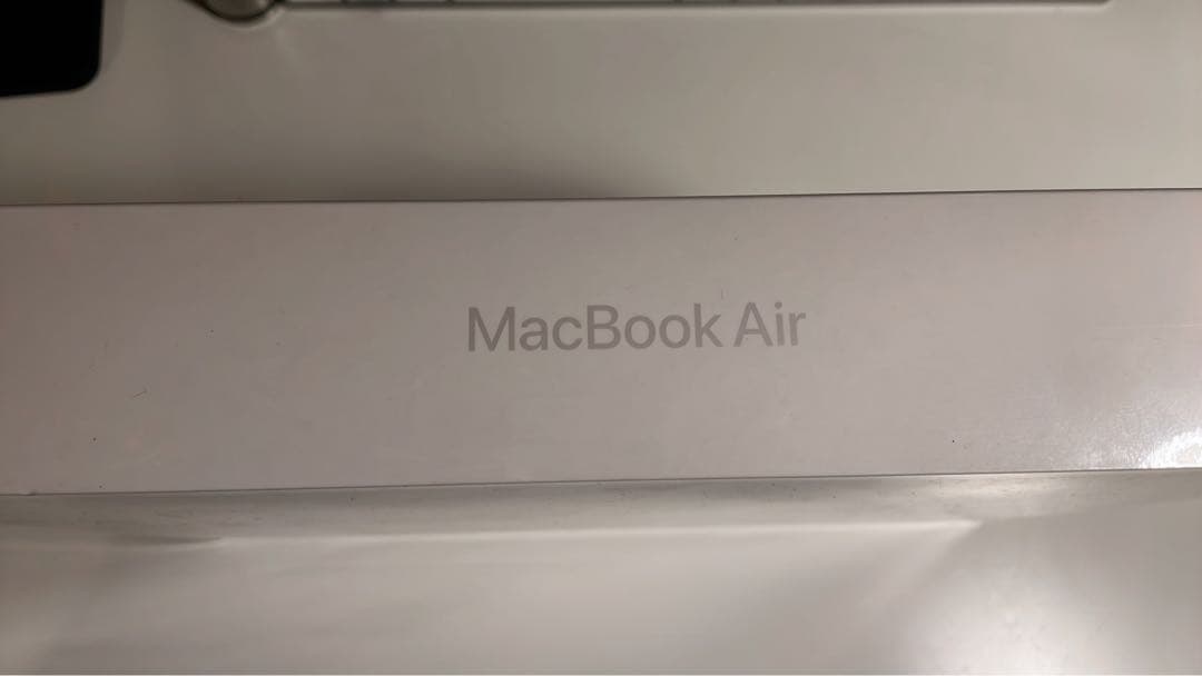 未開封 MacBook Air (M2チップ) 13.6インチ