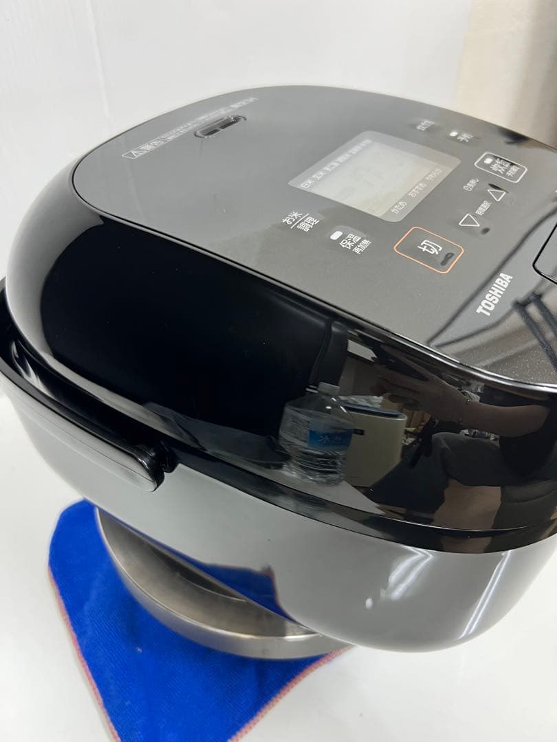 TOSHIBA 圧力IH炊飯器 RC-10VRV（1.0L / 5.5合炊き）