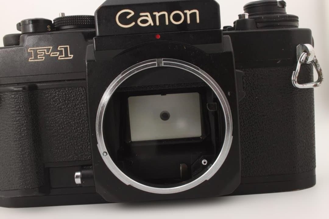 Canon　キャノン NEW F-1 ストロボ付　「完動品」