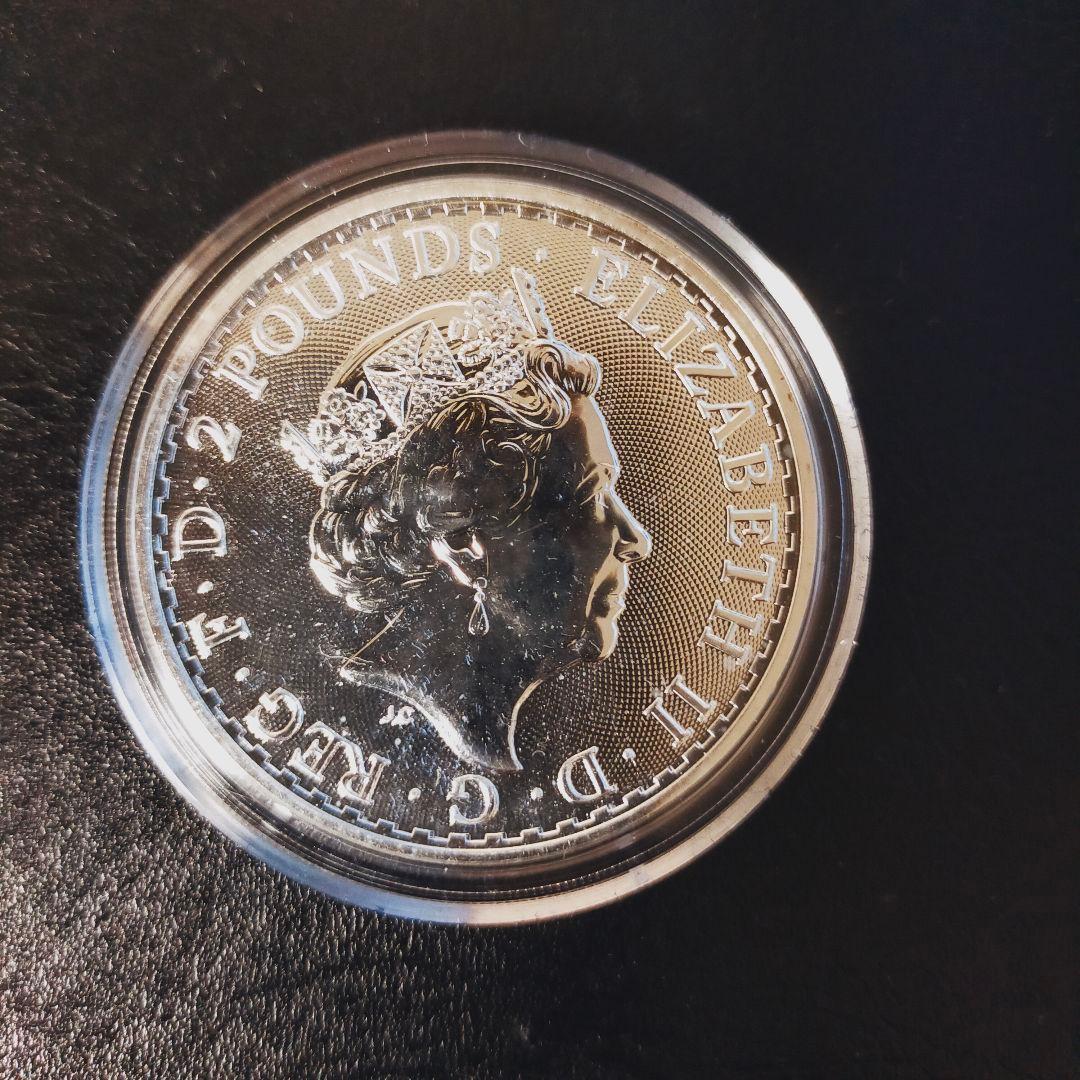 2023年 ブリタニア銀貨 1オンス 純銀 - メルカリ