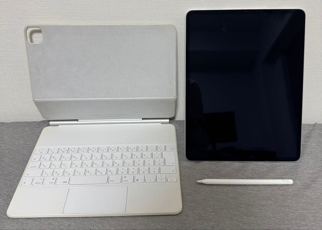 iPad Pro 第5世代 キーボード、ペンシル付き