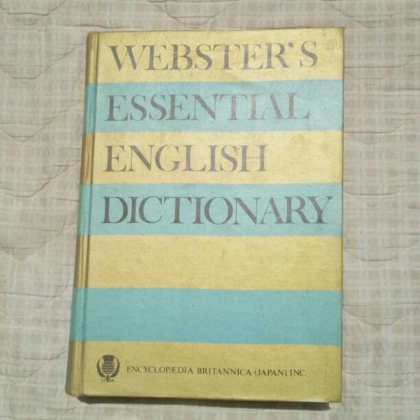 WEBSTER’S ESSENTIAL ENGLISH DICTIONARY Amazon | Merriam-Webster's Essential Learner's English Dictionary