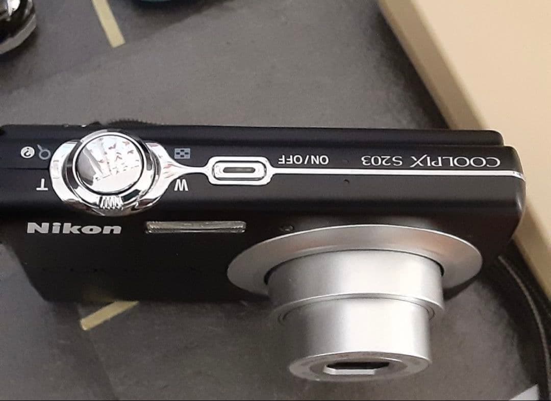 Nikon COOLPIX S203デジタルカメラ　SDカード付き