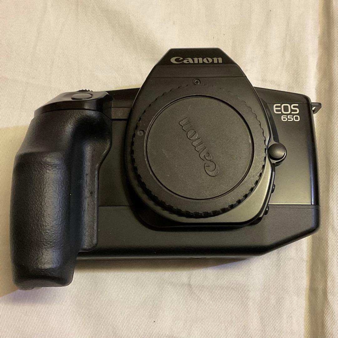 期間限定値下げ　キャノン　EOSレンズ各種4本+ストロボ+EOS650 +おまけ