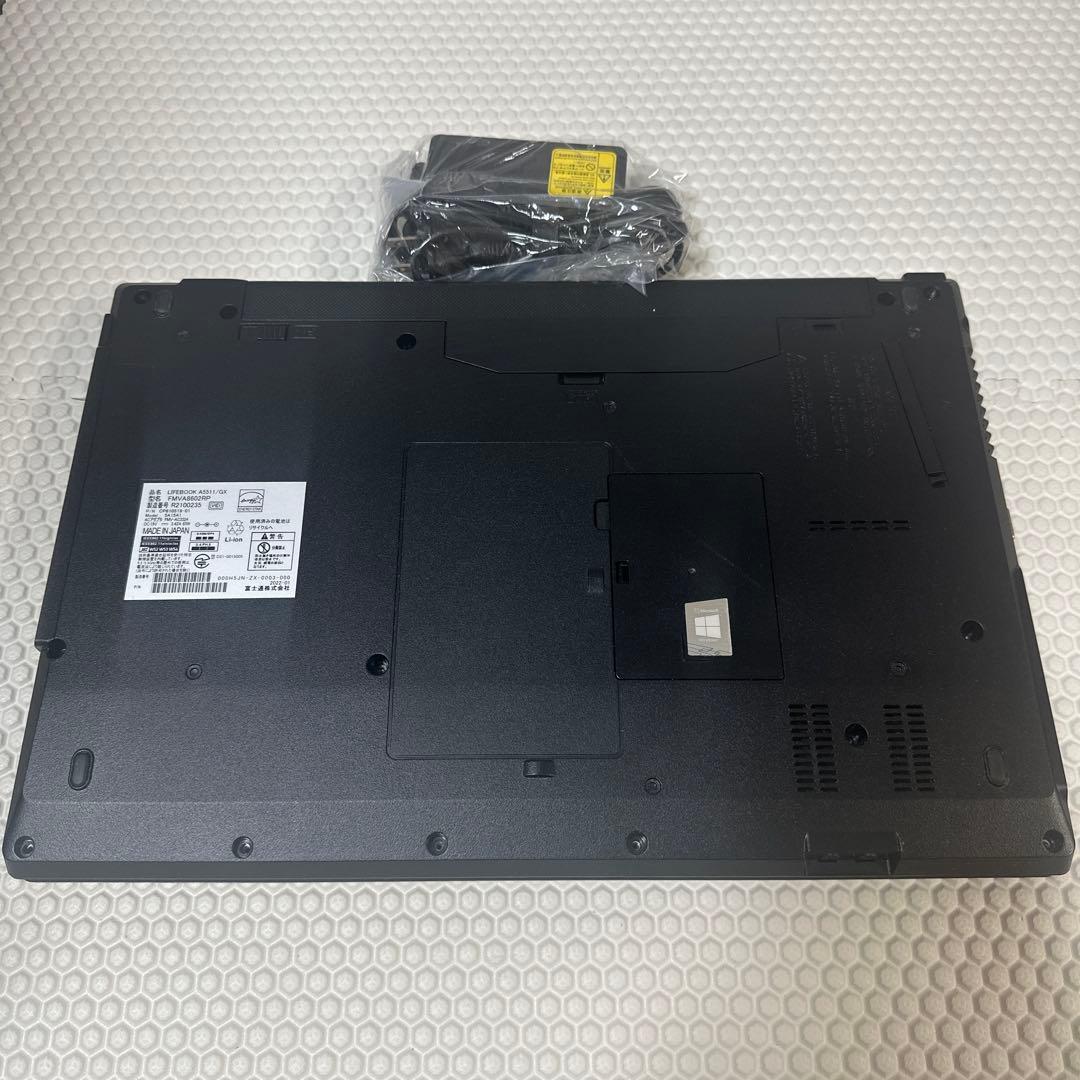 美品富士通A5511/I5十一世代/16G/512G SSD/15.6FHD