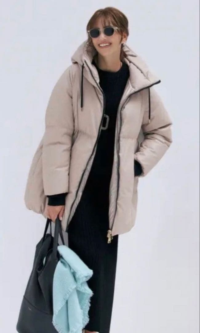 週末SALE★新品同様★ヘルノのラミナーダウンコート(40) ヘルノ ラミナー PI001516D 12004 9389 ダウンコート 40 ブラック