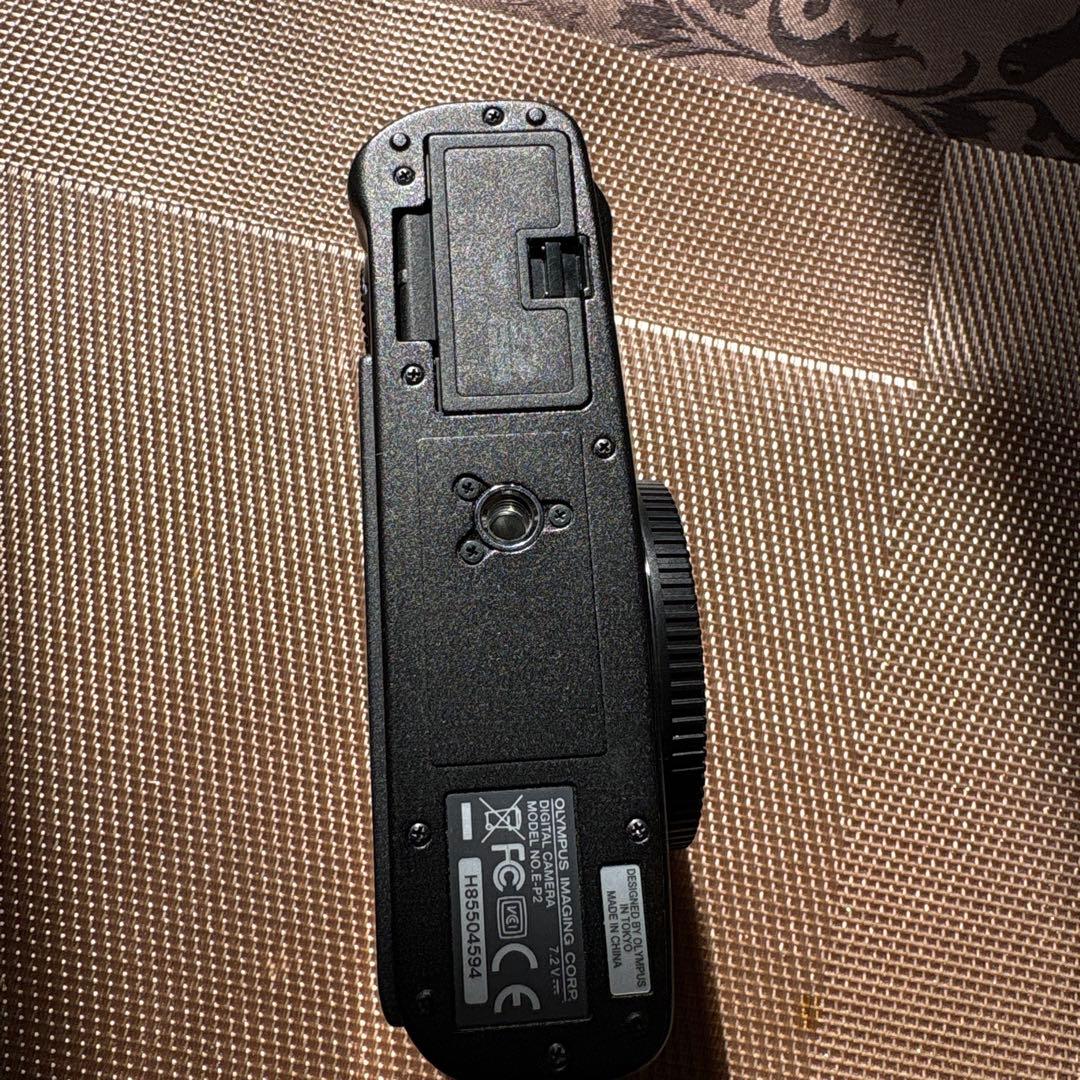 OLYMPUS ミラーレス一眼　E-P2 シャッター数3015 本体