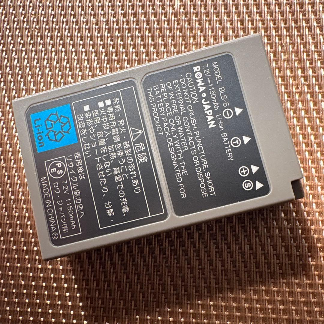 OLYMPUS ミラーレス一眼　E-P2 シャッター数3015 本体